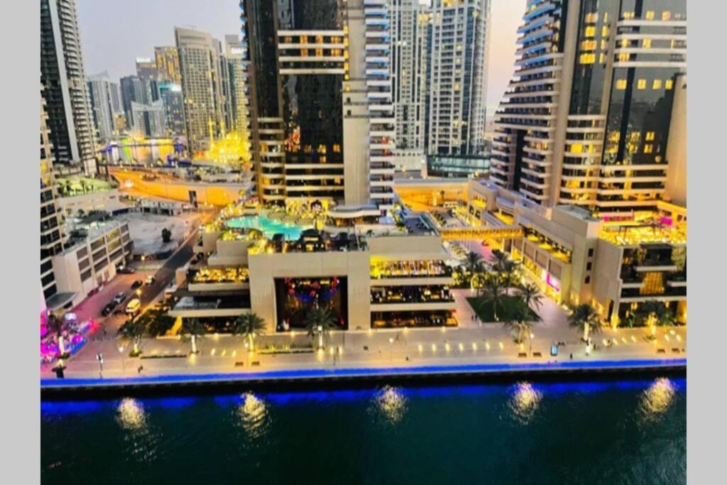 Cayan Tower Luxury Apartment With Sea View Dubai Exterior foto