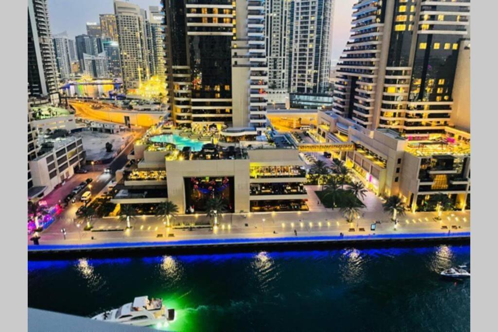 Cayan Tower Luxury Apartment With Sea View Dubai Exterior foto